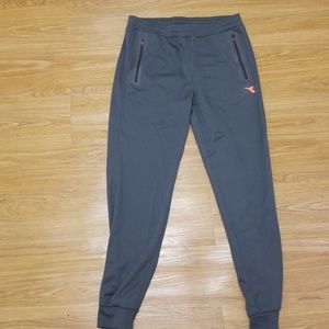 NOT FOR SALE APP WONT ALLOW ME TO DELETE